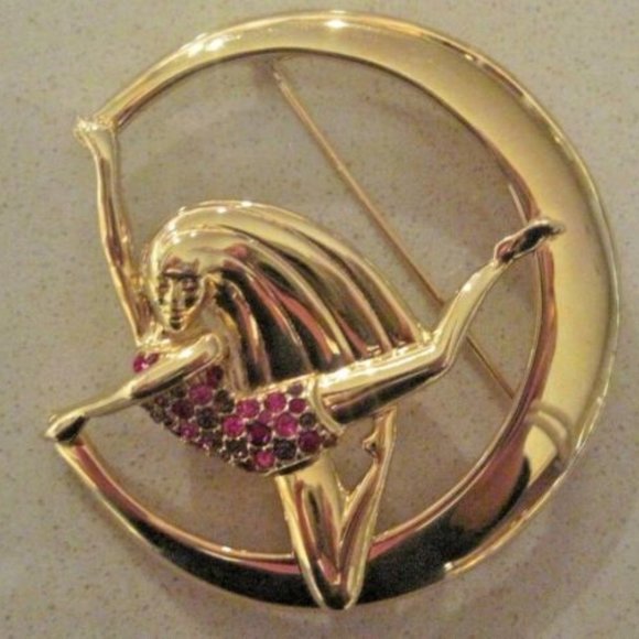 Swarovksi Jewelry - FLASH SALE Swarovski Swan Signed Art Deco Vintage Lady Gymnast Brooch Goldtone